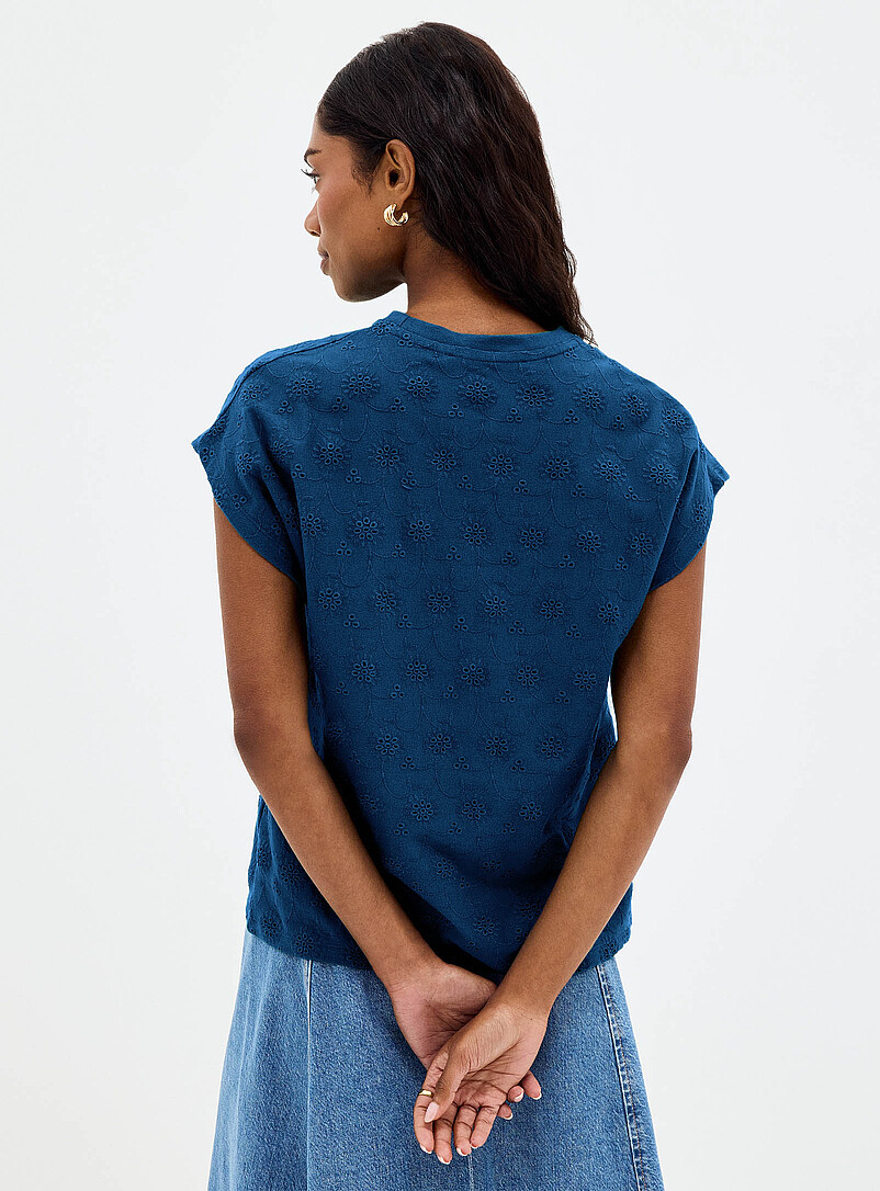 Contemporaine: Le t-shirt broderie anglaise mancherons coton bio Blanc pour femme