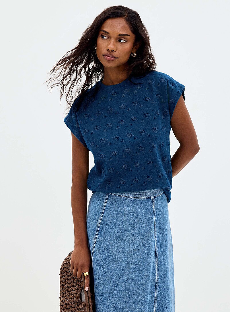 Contemporaine: Le t-shirt broderie anglaise mancherons coton bio Blanc pour femme