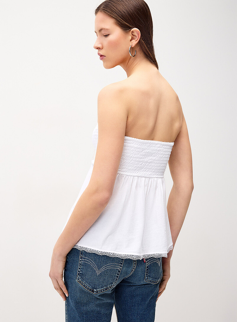 Twik: Le tube babydoll smock&eacute; Blanc pour femme