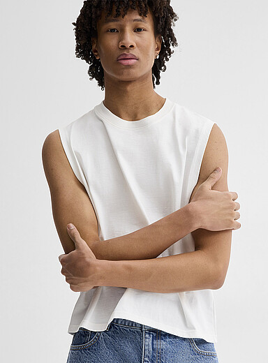 La camisole unie &eacute;court&eacute;e DJAB 101 <b>Coupe ample</b>