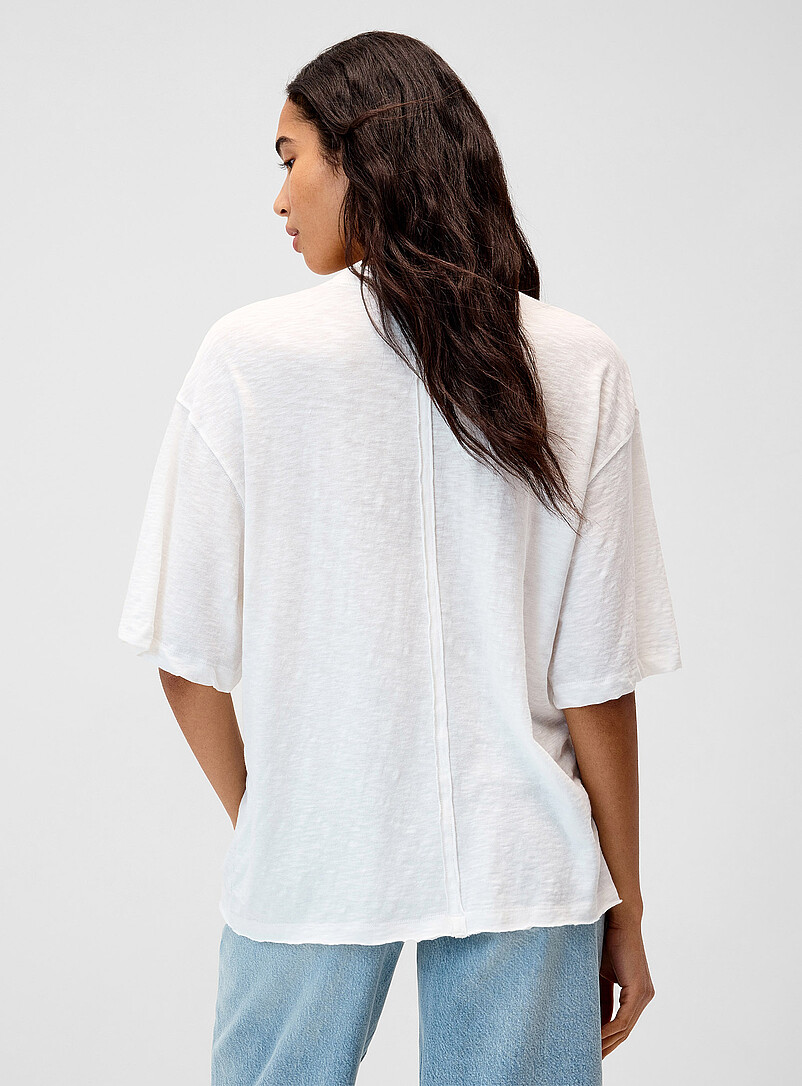 Twik: Le t-shirt flamm&eacute; bord ciseaux Bleu marine - Bleu nuit pour femme