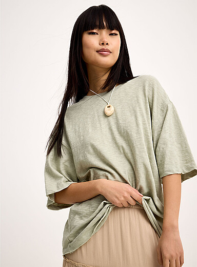 Scissor-cut hem slub T-shirt