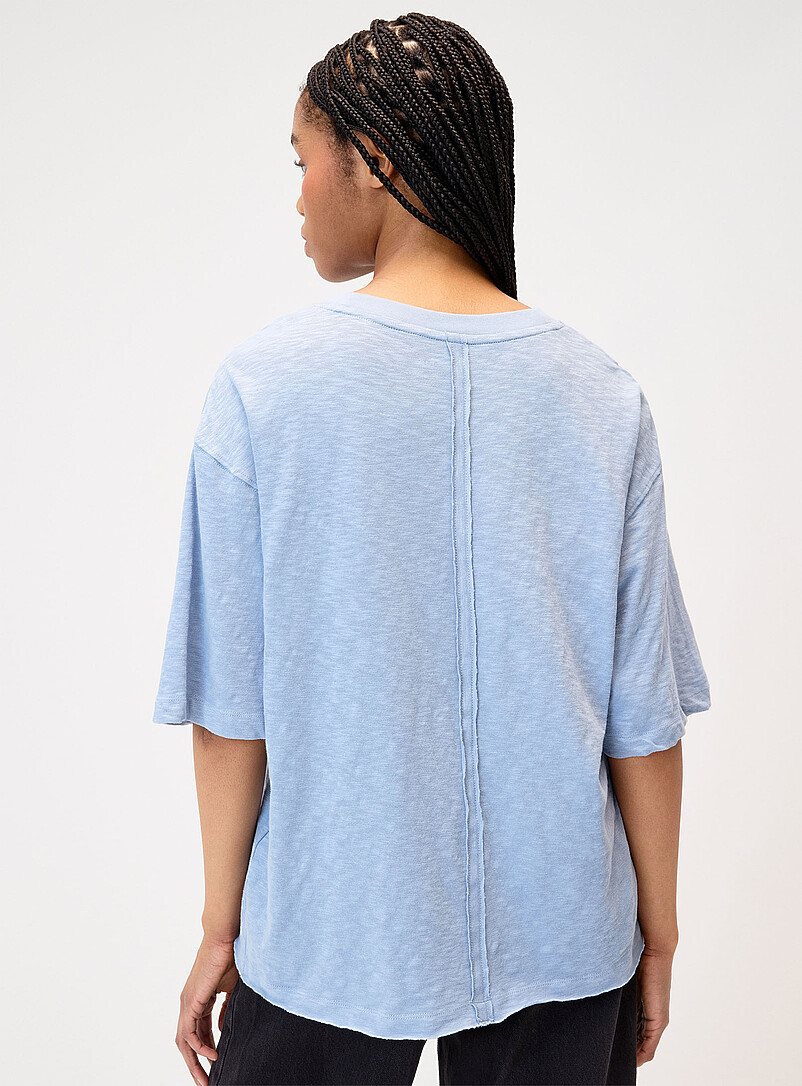 Twik: Le t-shirt flamm&eacute; bord ciseaux Bleu marine - Bleu nuit pour femme