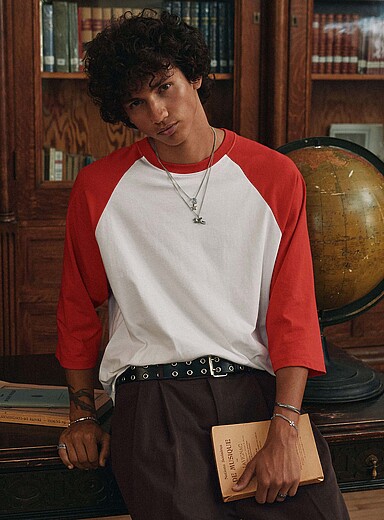 Two-tone &frac34; raglan sleeve T-shirt <b>Oversized fit</b>