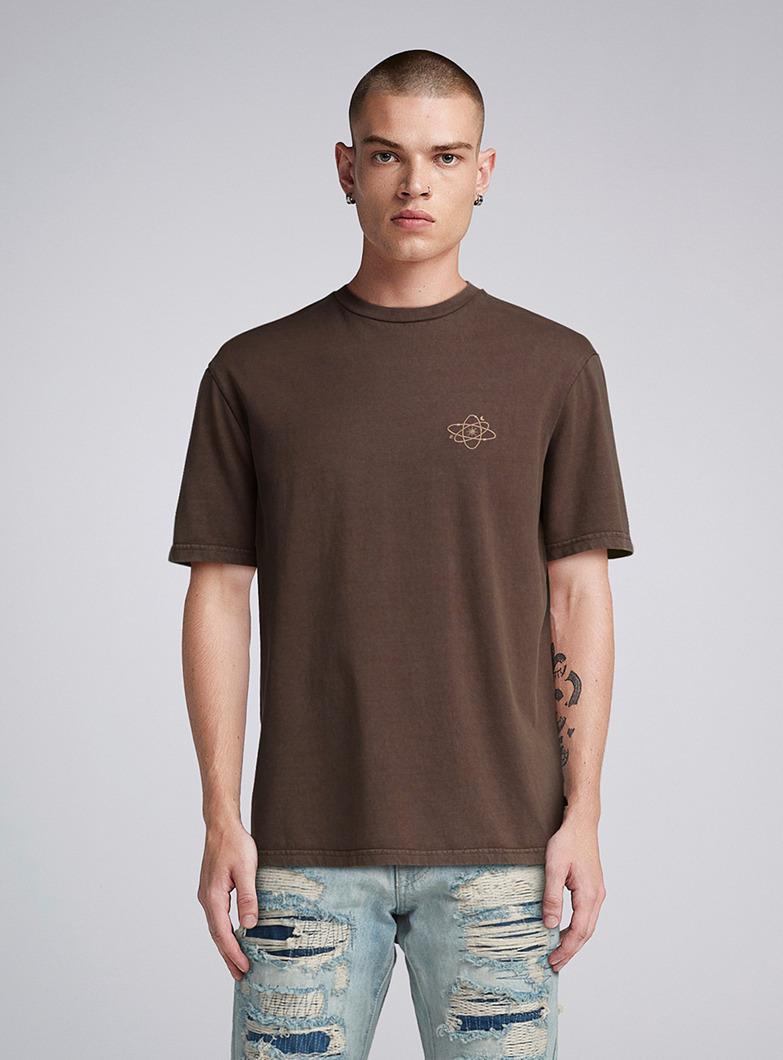 Djab Chest Embroidery Faded-look T-shirt In Brown