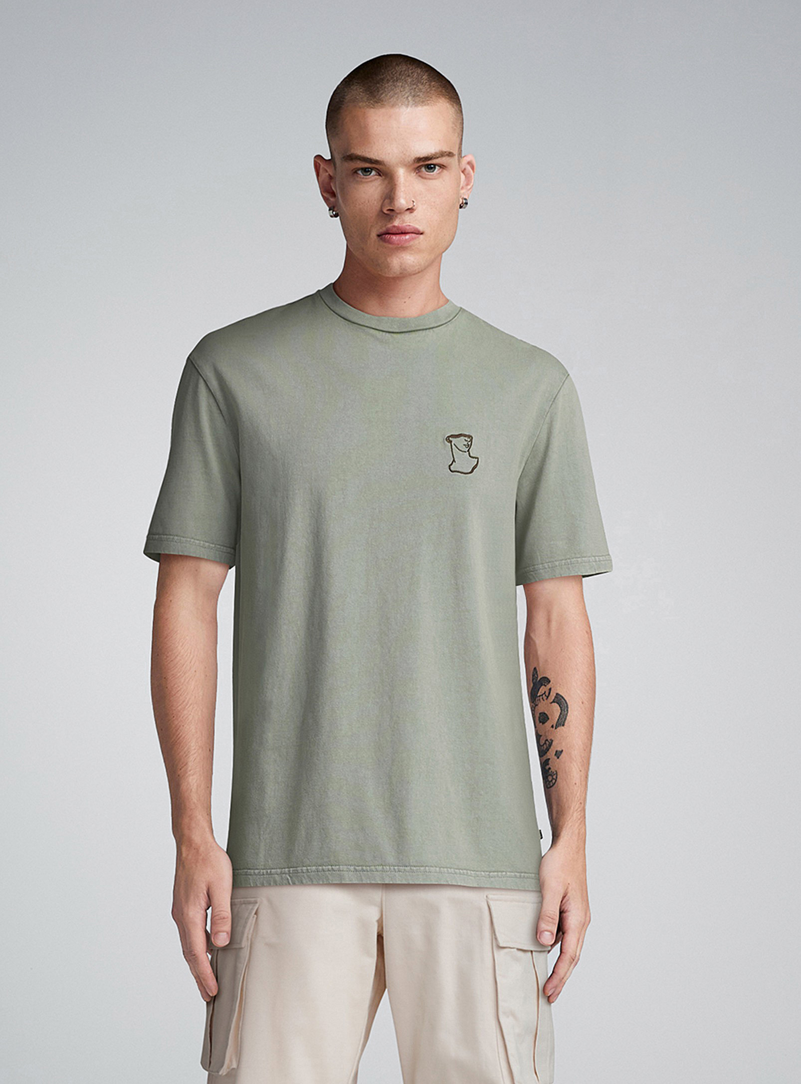 Djab Chest Embroidery Faded-look T-shirt In Green