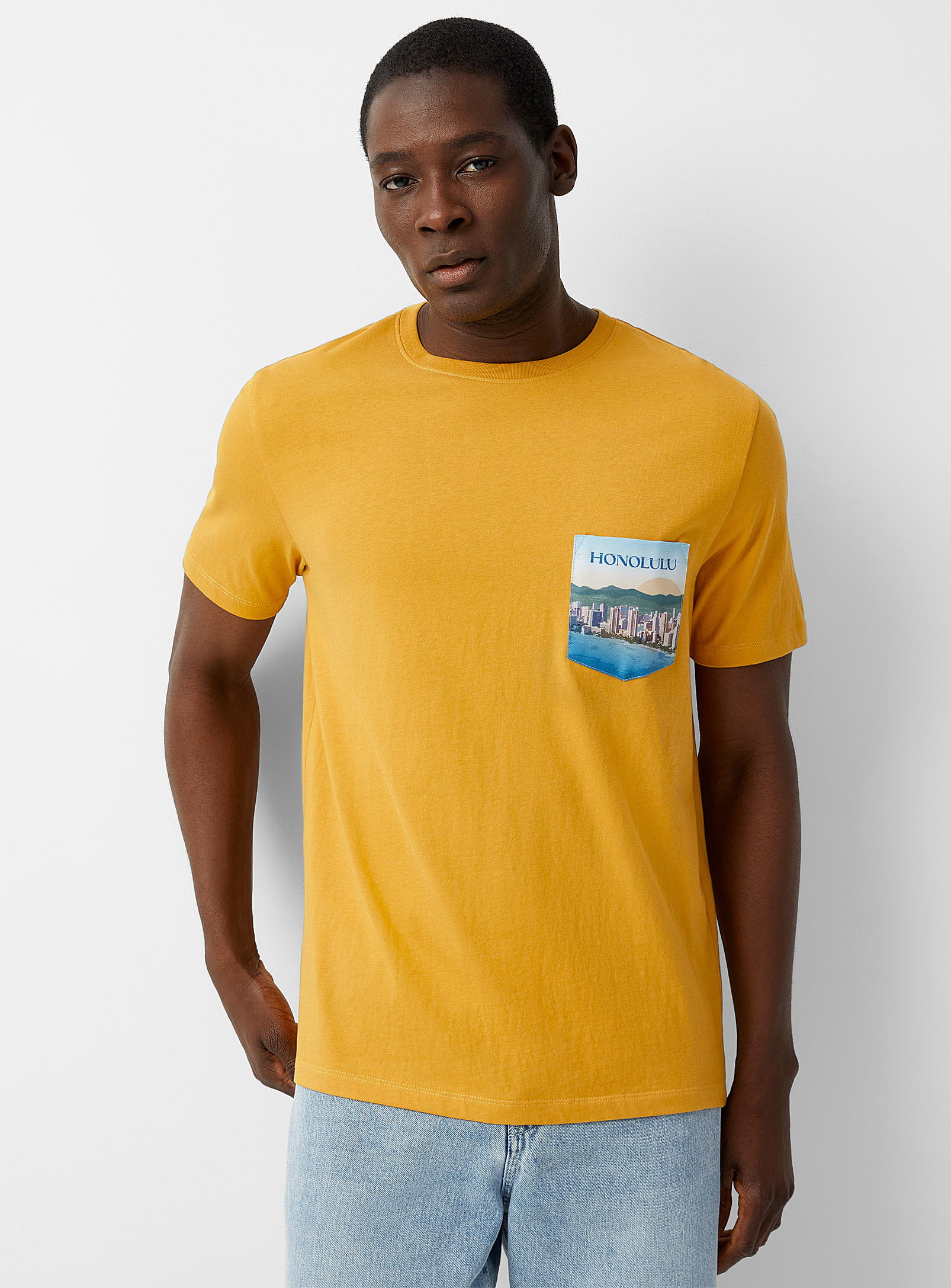 Le 31 Printed Pocket T-shirt Standard Fit In Ochre Yellow