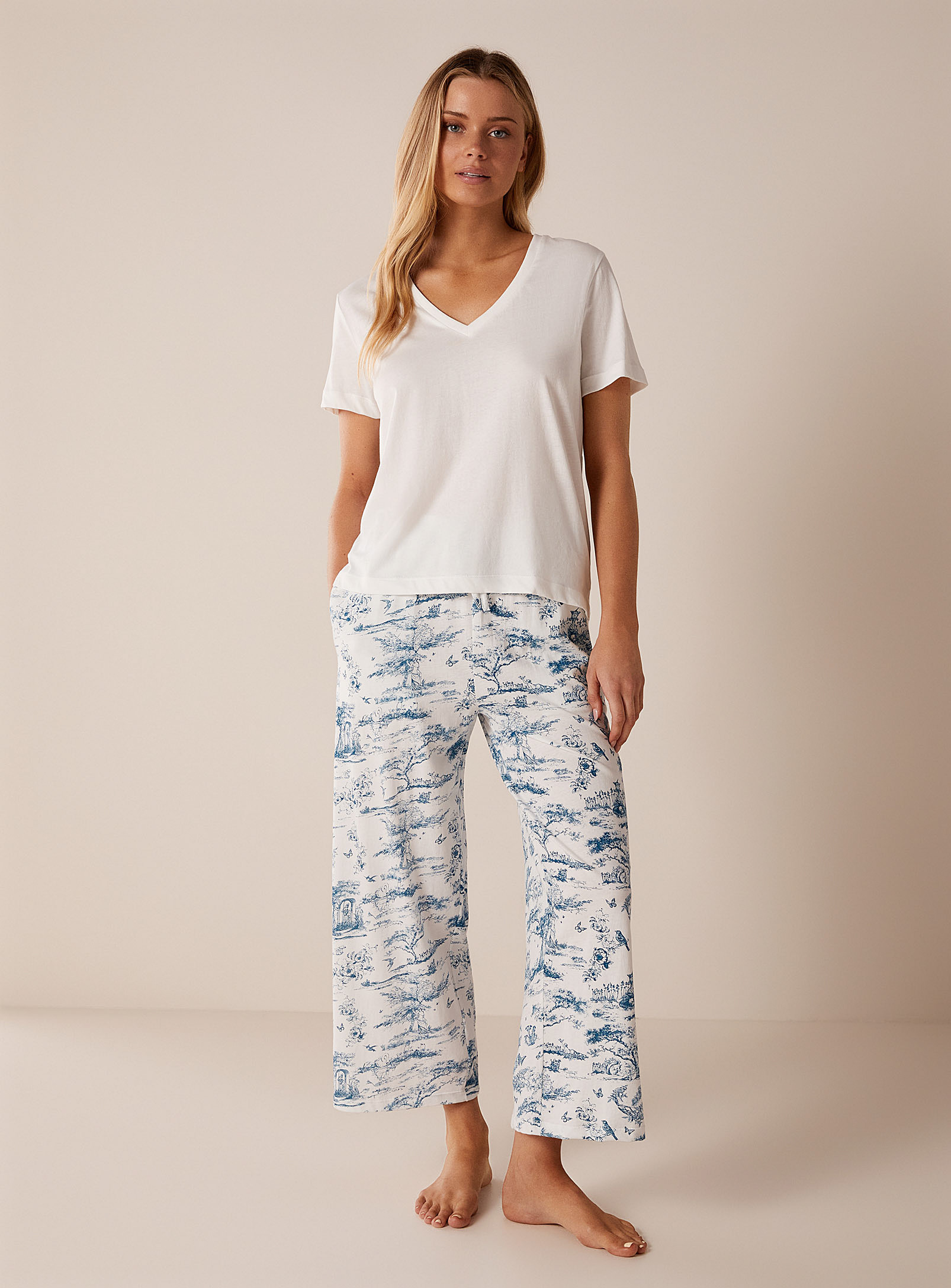 Miiyu Contrasting Pattern Organic Cotton Lounge Capri Pant In Blue