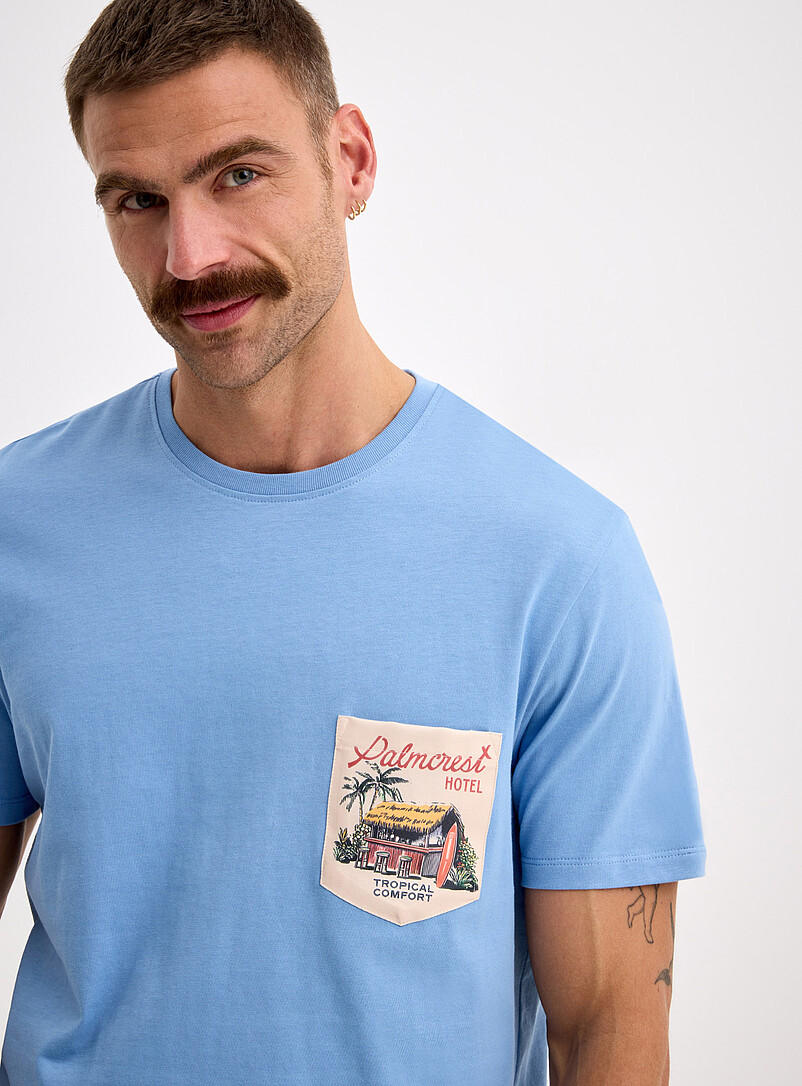 Printed-pocket T-shirt Standard fit product image (primary)