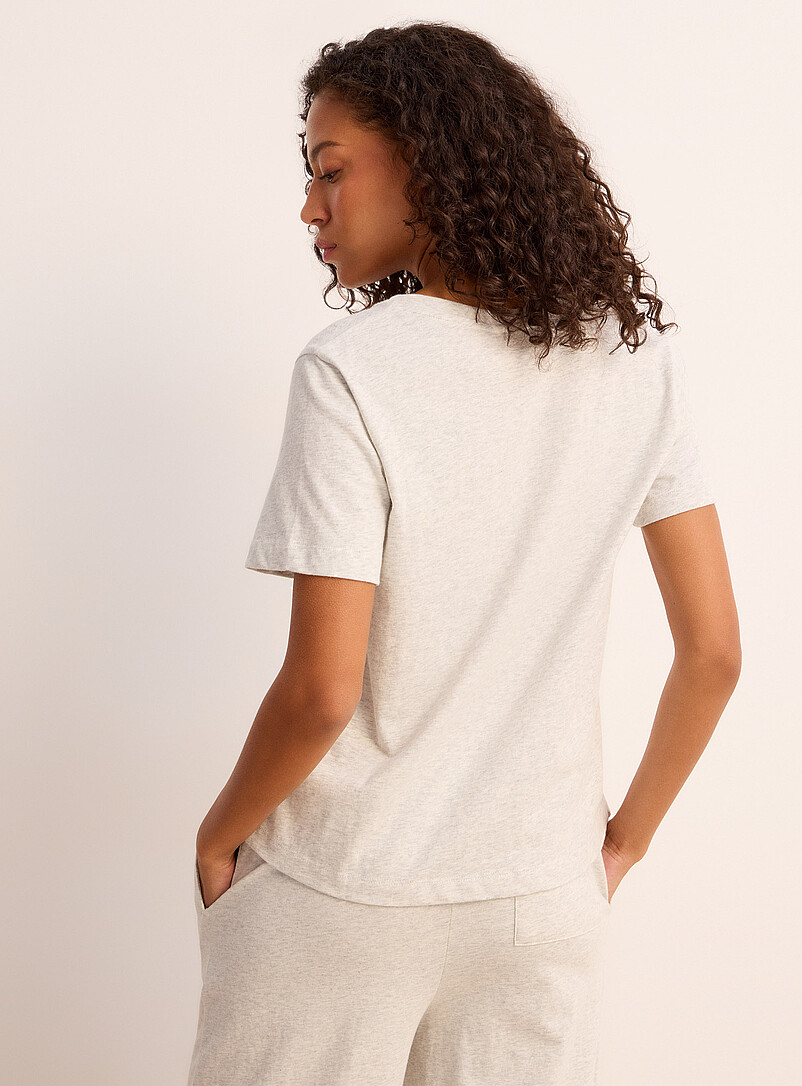 Soothing colour V-neck T-shirt product image 2