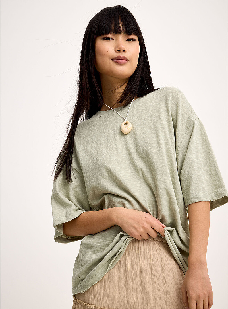 Scissor-Cut Hem Slub T-Shirt