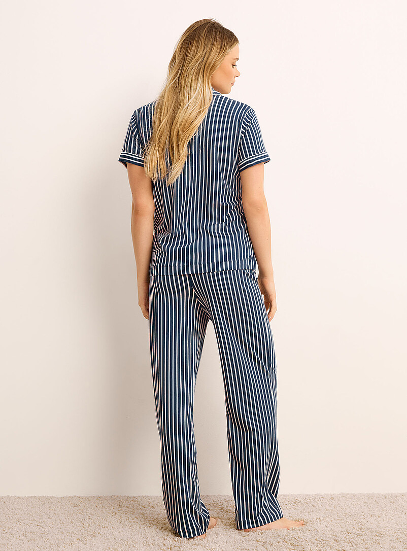 Pinstriped lightweight pyjama set product image 3