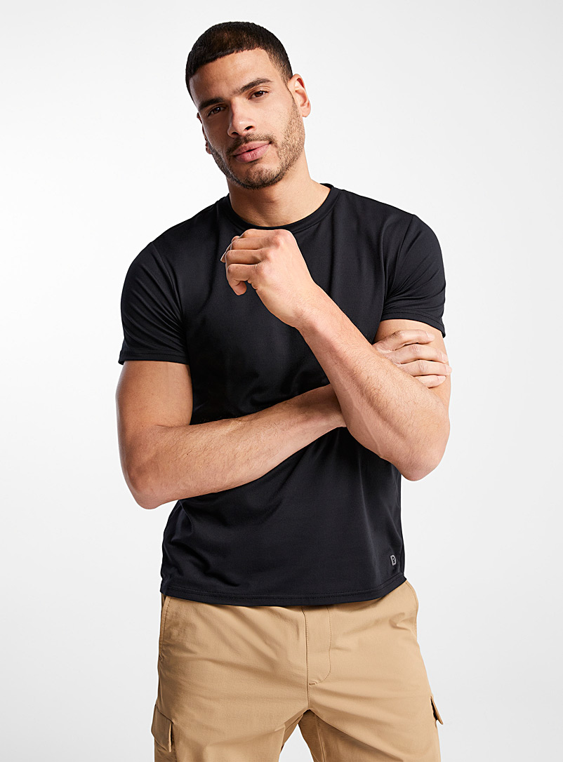 I.FIV5 Black Ultra-soft active T-shirt for men