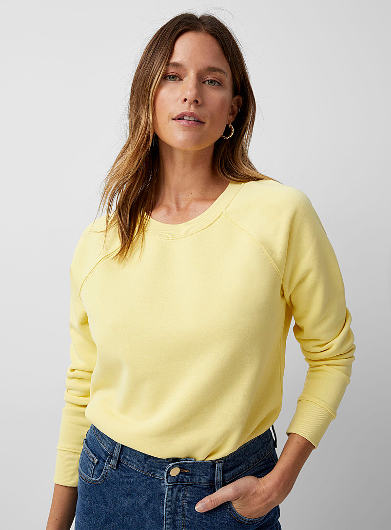 Contemporaine Light Yellow Raglan crew-neck sweatshirt for women