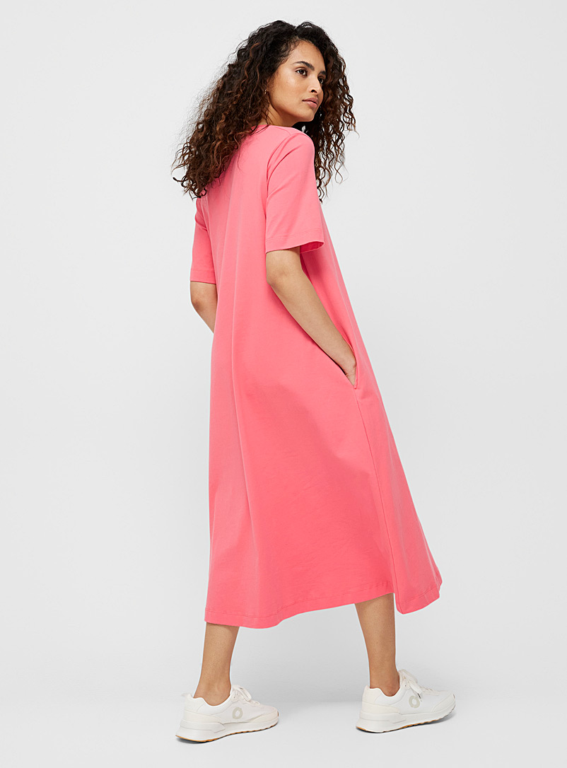 Contemporaine: La longue robe t-shirt trapèze Rose pour femme
