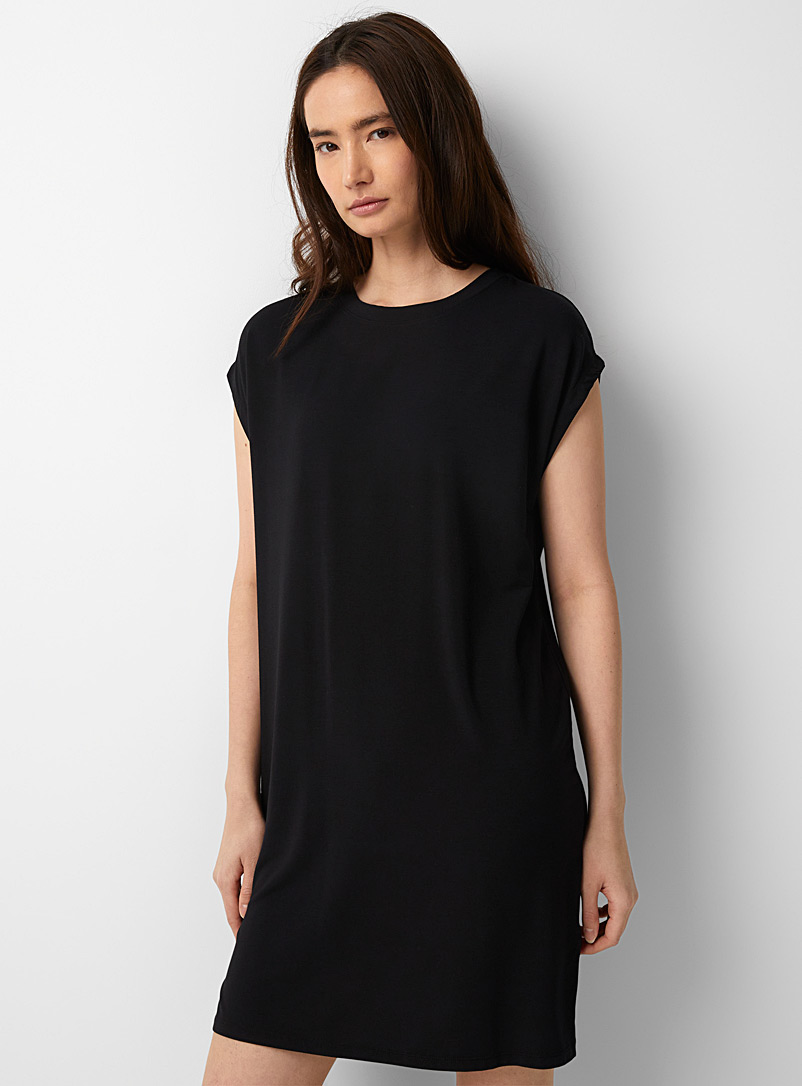 Miiyu Black Cap-sleeve nightgown for women
