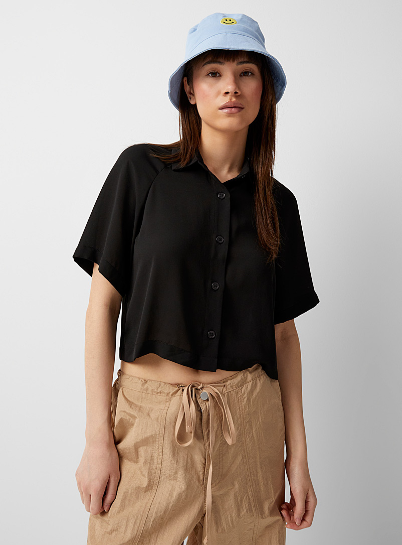Twik: La chemise courte raglan crêpe Noir pour femme
