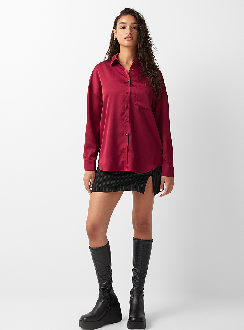 Twik: La chemise ample satin à poche Rouge moyen-framboi-ceris pour femme