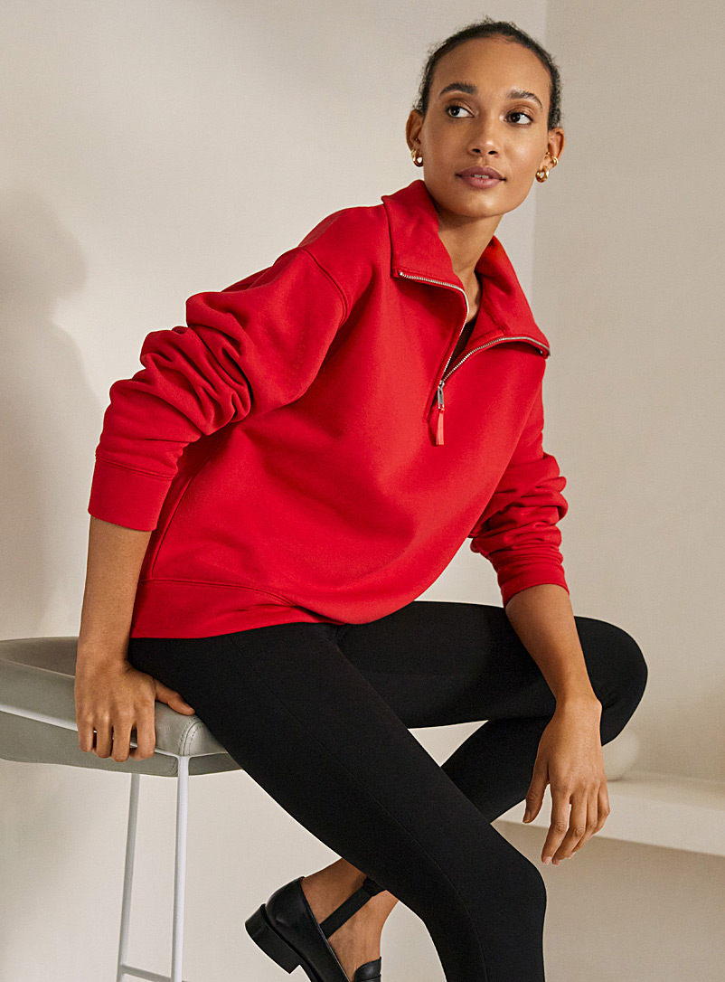 Contemporaine: Le sweat col zippé couleur primaire Rouge vif-écarlate pour femme