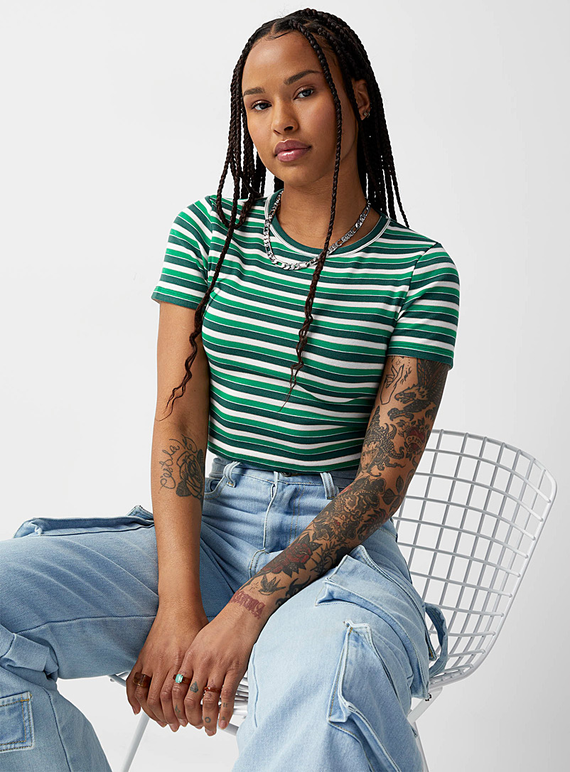 Twik: Le t-shirt mini à rayures Vert pour femme