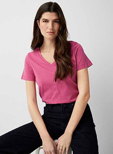 Contemporaine Medium Pink V-neck organic cotton T-shirt for women