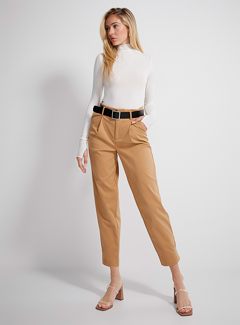 Icône Fawn Belted barrel pant for women