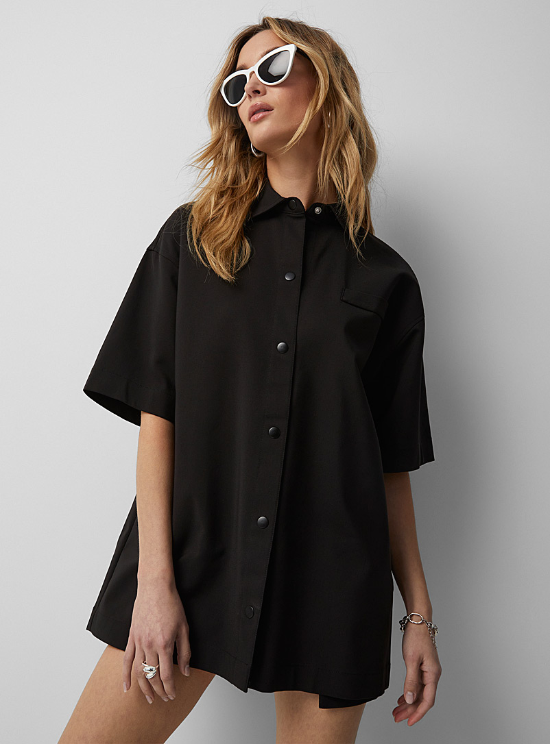 Icône: La chemise manches courtes surdimensionnée Noir pour femme