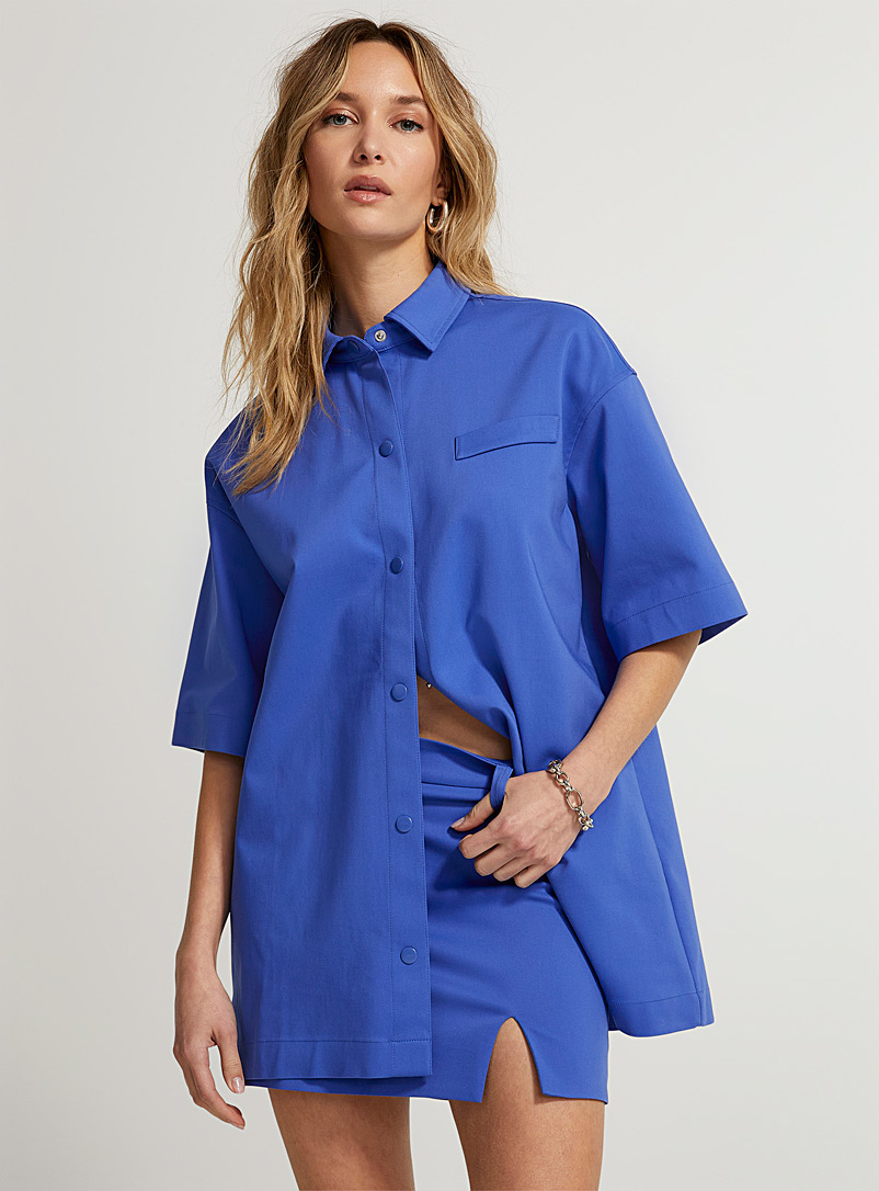 Icône: La chemise manches courtes surdimensionnée Bleu pour femme
