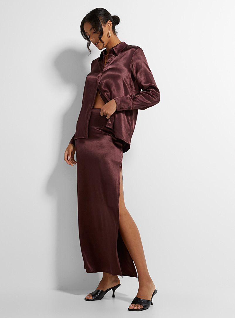 Icône Burgundy Side slit long satiny skirt for women