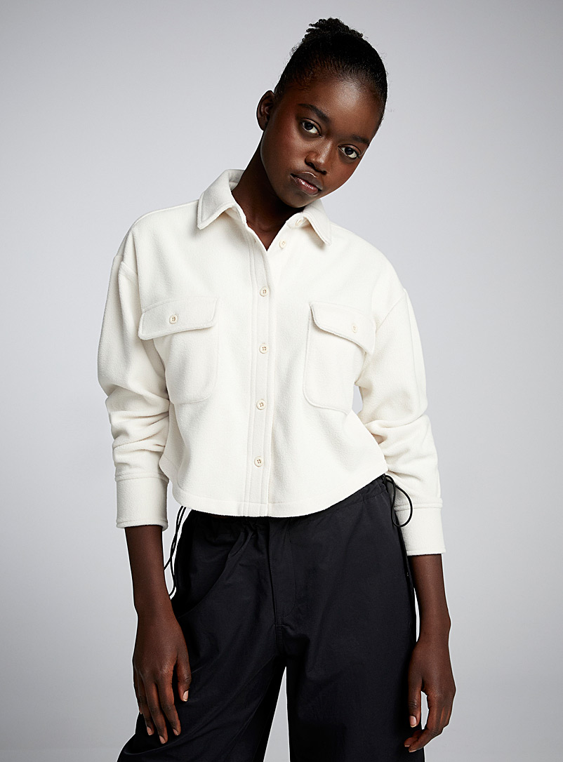 Twik: La chemise courte polaire Ivoire blanc os pour femme