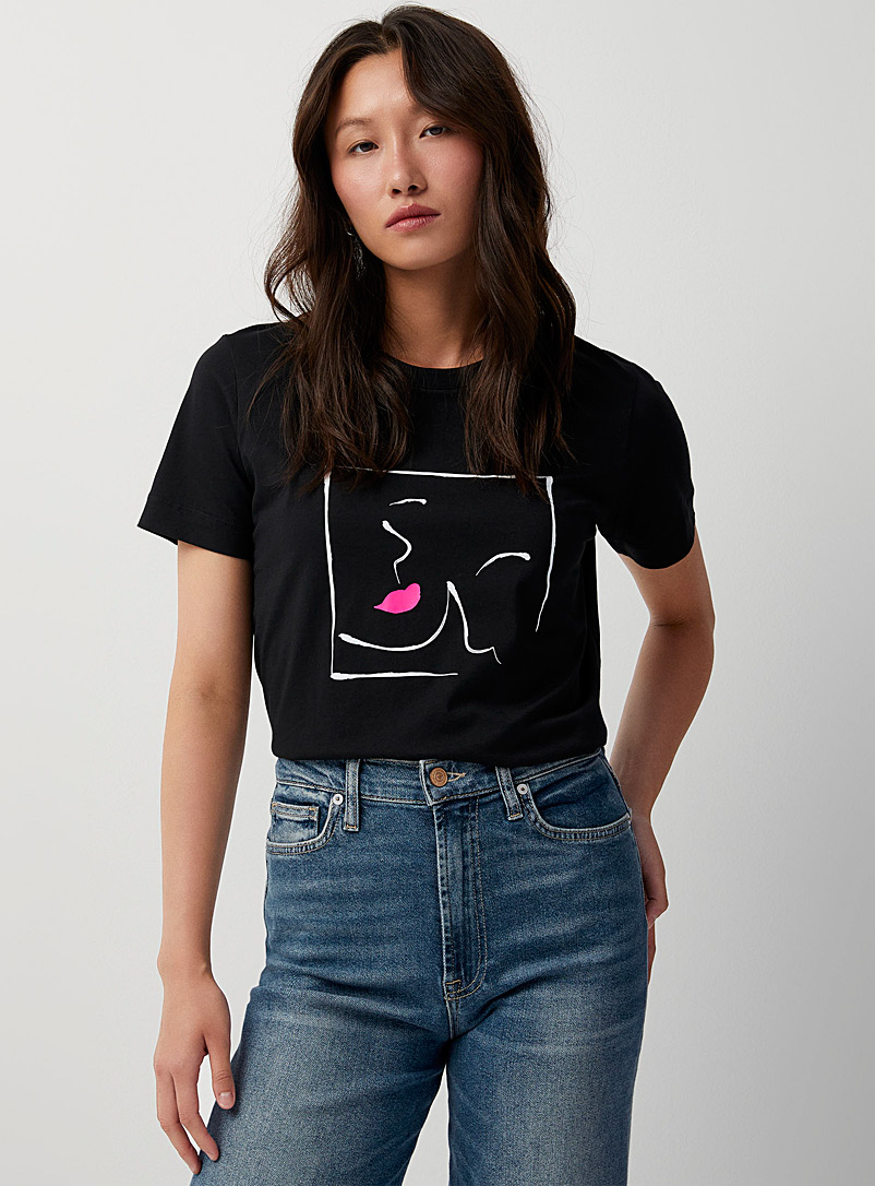 Contemporaine Black Hope is pink T-shirt for women