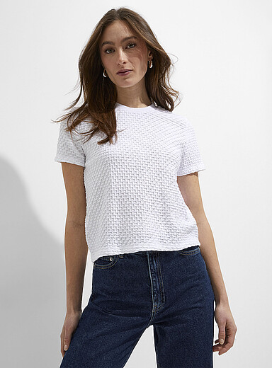Le t-shirt carr&eacute; texture gaufr&eacute;e