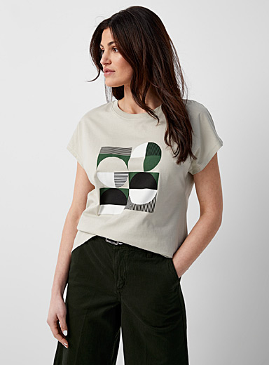 Women's Printed T-Shirt - Short Sleeves