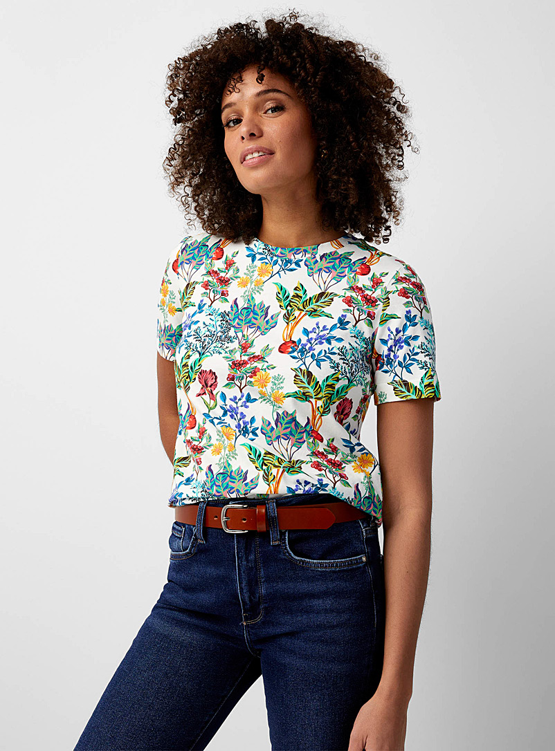 Contemporaine Patterned White Bright garden T-shirt Made with Liberty Fabric for women