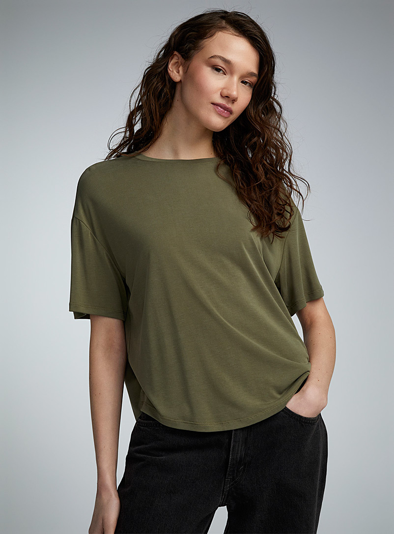 Twik: Le t-shirt ample modal fluide Vert foncé-mousse-olive pour femme