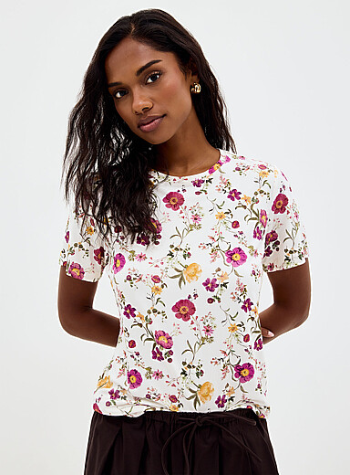 Patterned flowy crew-neck T-shirt