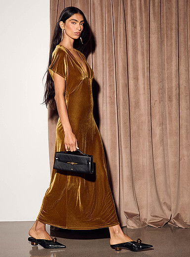 Ic&ocirc;ne Ochre Soft velvet cap-sleeve maxi dress for women