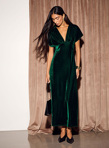 Ic&ocirc;ne Mossy Green Soft velvet cap-sleeve maxi dress for women