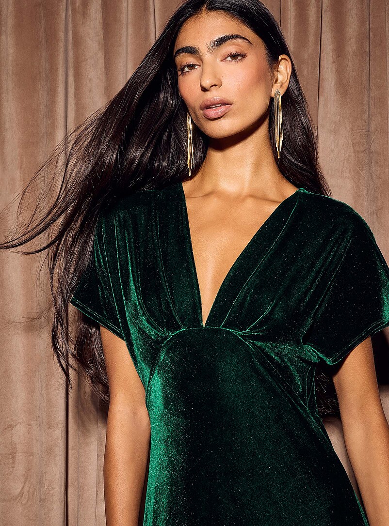 Soft velvet cap-sleeve maxi dress | Icône | Long Dresses & Maxi
