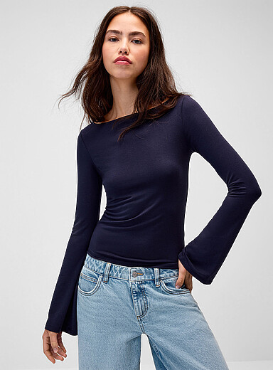 Le t-shirt col bateau manches cloche