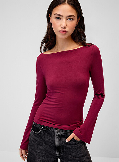 Bell-sleeve boat-neck T-shirt