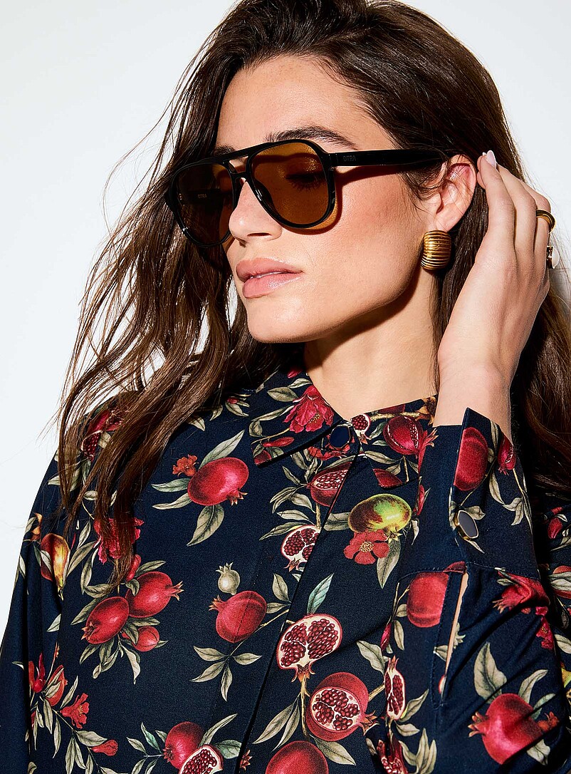 Ic&ocirc;ne: La blouse fluide imprim&eacute;e boutons bijoux Rose &agrave; motif pour femme