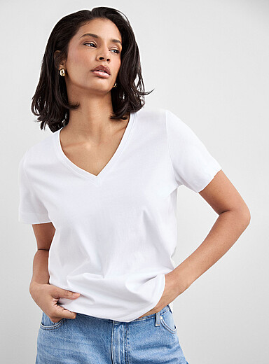 Le t-shirt col V pur coton bio