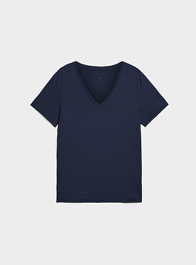 100% organic cotton V-neck T-shirt