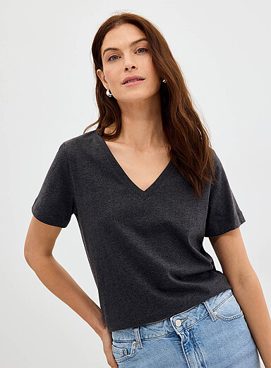 Contemporaine Chocolate/Espresso 100% organic cotton V-neck T-shirt for women