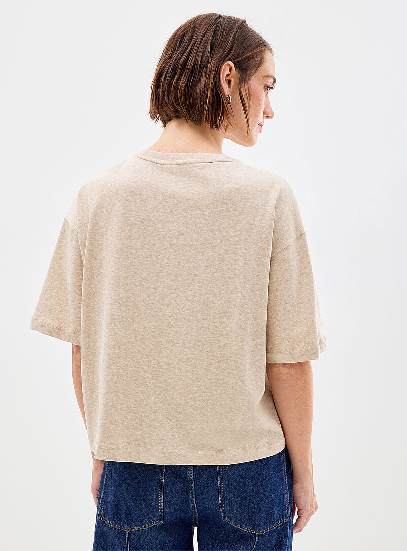 Contemporaine: Le t-shirt carr&eacute; uni coton bio Ocre jaune pour femme
