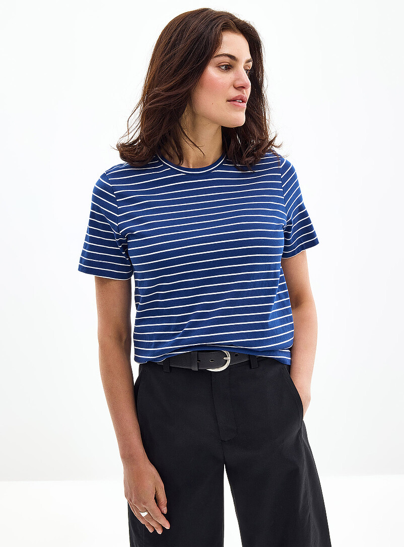 Contemporaine: Le t-shirt ray&eacute; coton bio Brun &agrave; motifs pour femme