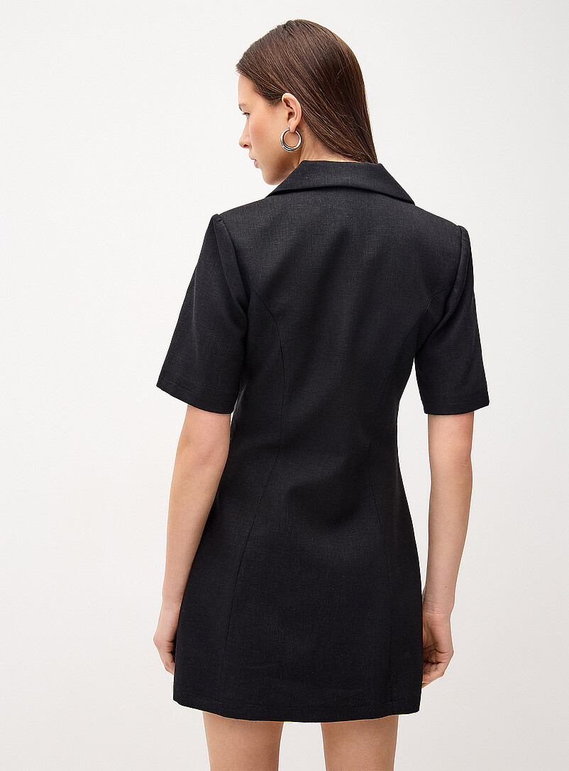 Twik: La minirobe veston &eacute;paulettes Rose pour femme