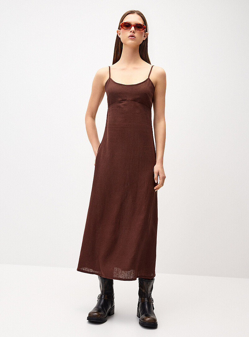 Twik: La robe midi soutien-gorge int&eacute;gr&eacute; Blanc et noir pour femme