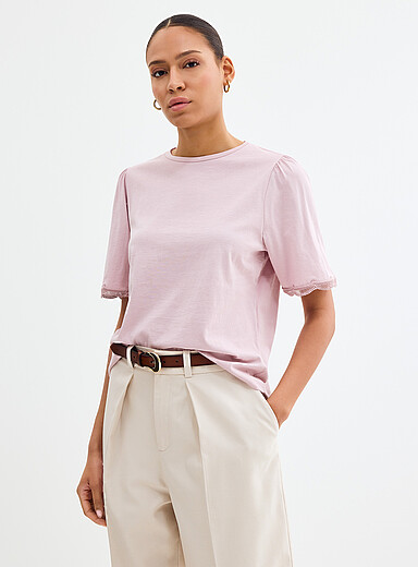 Contemporaine: Le t-shirt d&eacute;contract&eacute; manches bouffantes festonn&eacute;es Rose pour femme